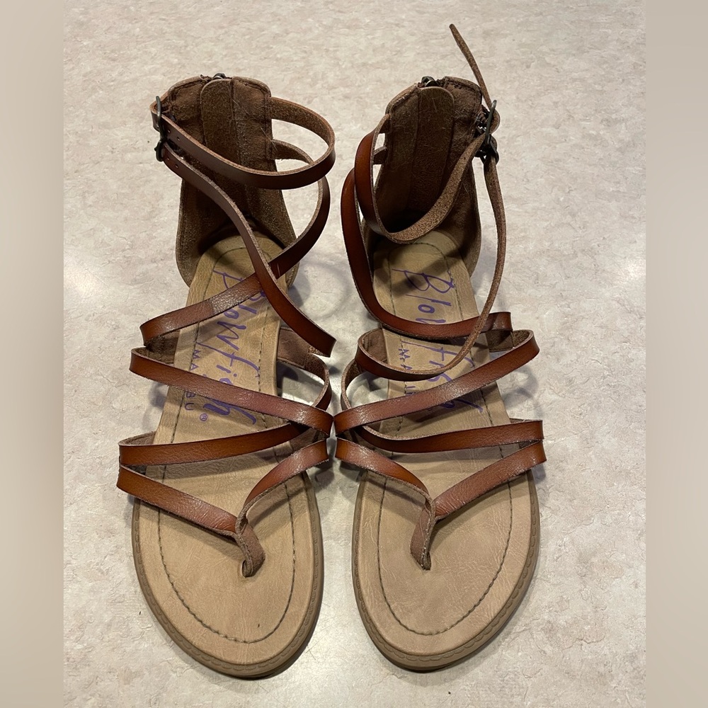 Blowfish strappy sandals brown size 8.5 like new barely worn